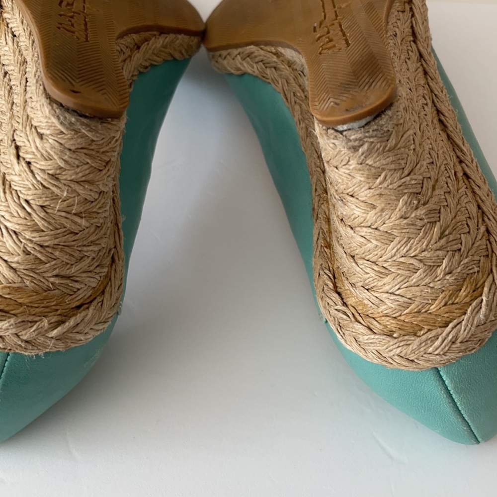 Shoes - Picture 7 of 12